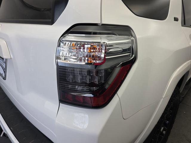 Used 2023 Toyota 4Runner SR5 Premium w/ Moonroof Package image 19