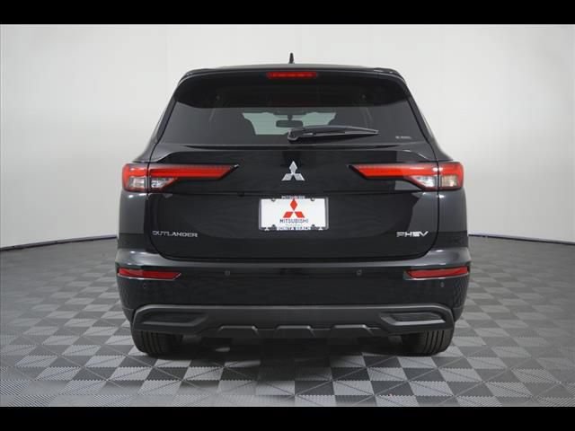 Used 2024 Mitsubishi Outlander ES AWD/4WD image 6