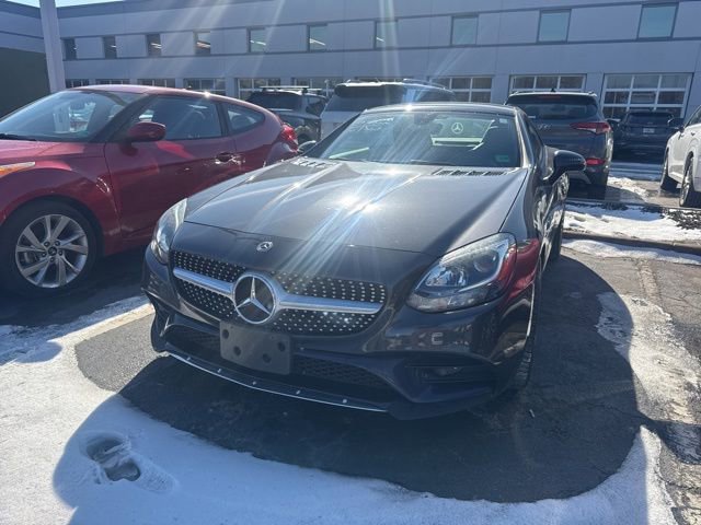 Used 2019 Mercedes-Benz SLC 300 image 4