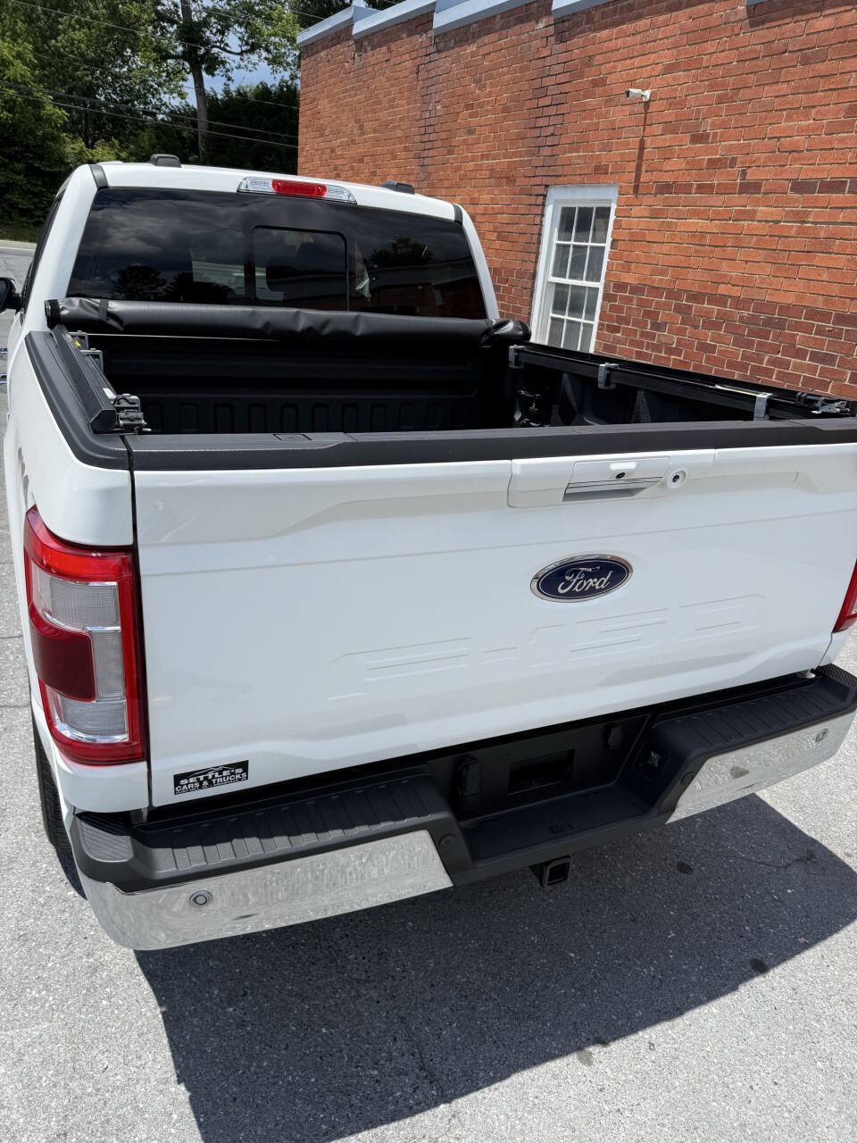 Used 2022 Ford F150 Lariat AWD/4WD image 6