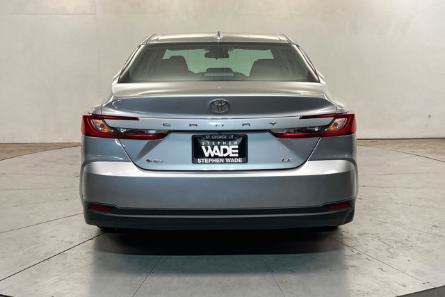 Used 2025 Toyota Camry LE FWD image 4