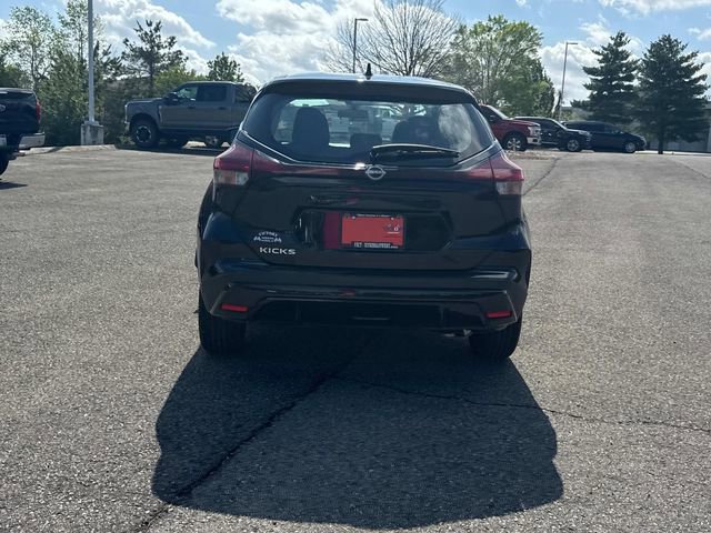 Certified 2025 Nissan Kicks Play S image 6