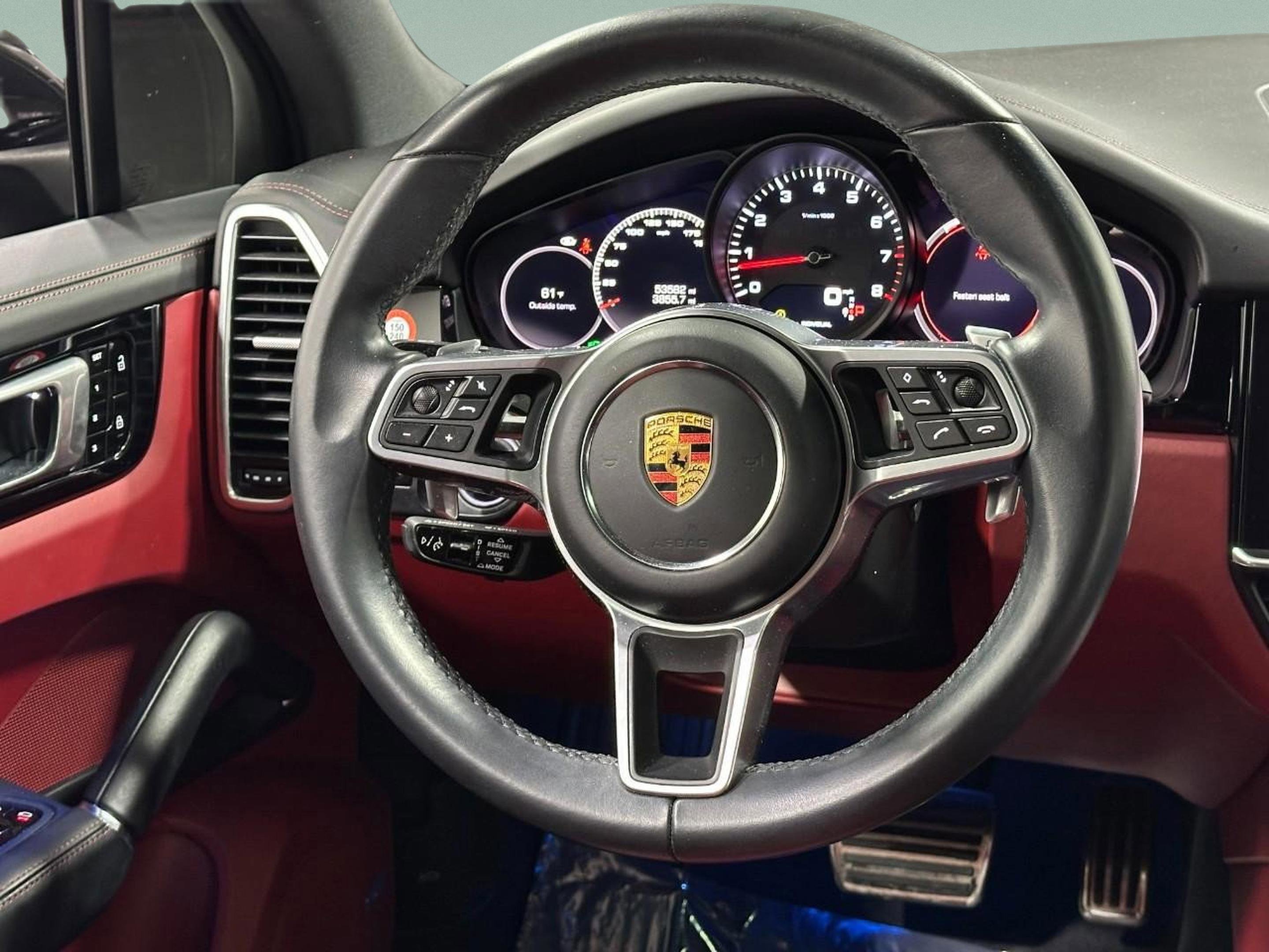 Used 2021 Porsche Cayenne S image 14