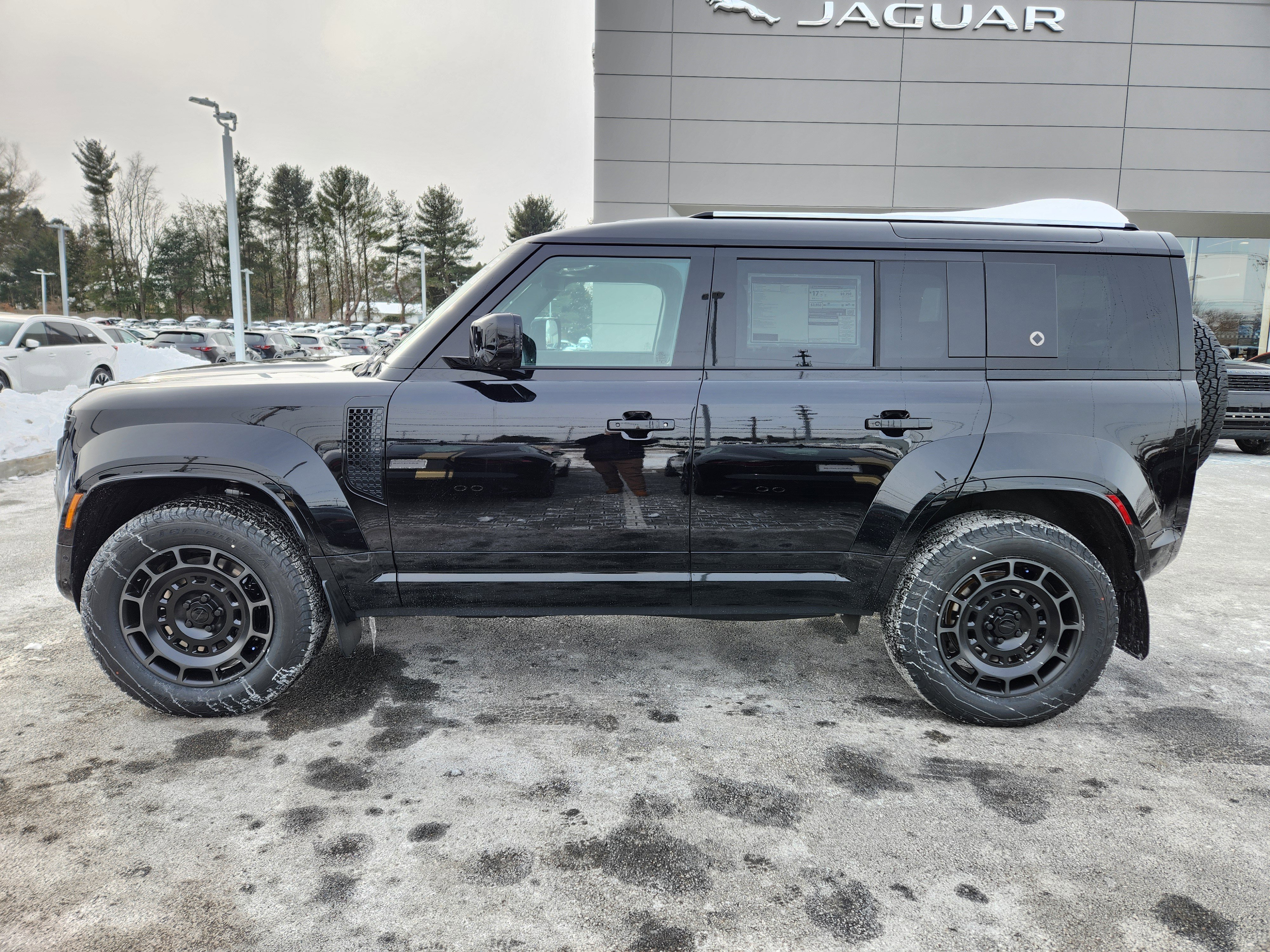 New 2026 Land Rover Defender 110 OCTA image 5