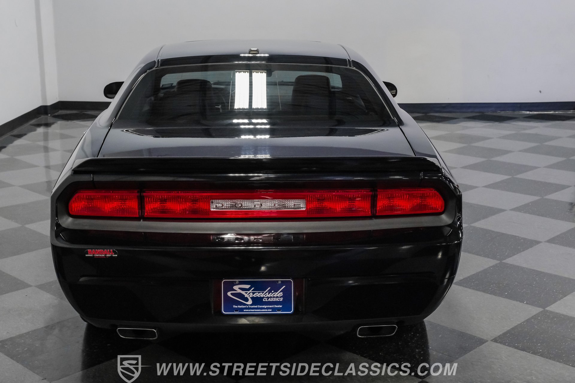 Used 2012 Dodge Challenger R/T RWD image 32