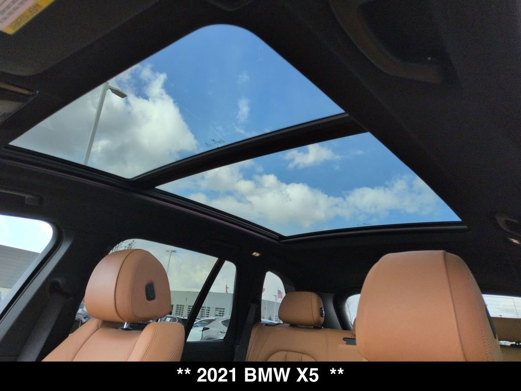 Used 2021 BMW X5 xDrive40i w/ Premium Package image 2