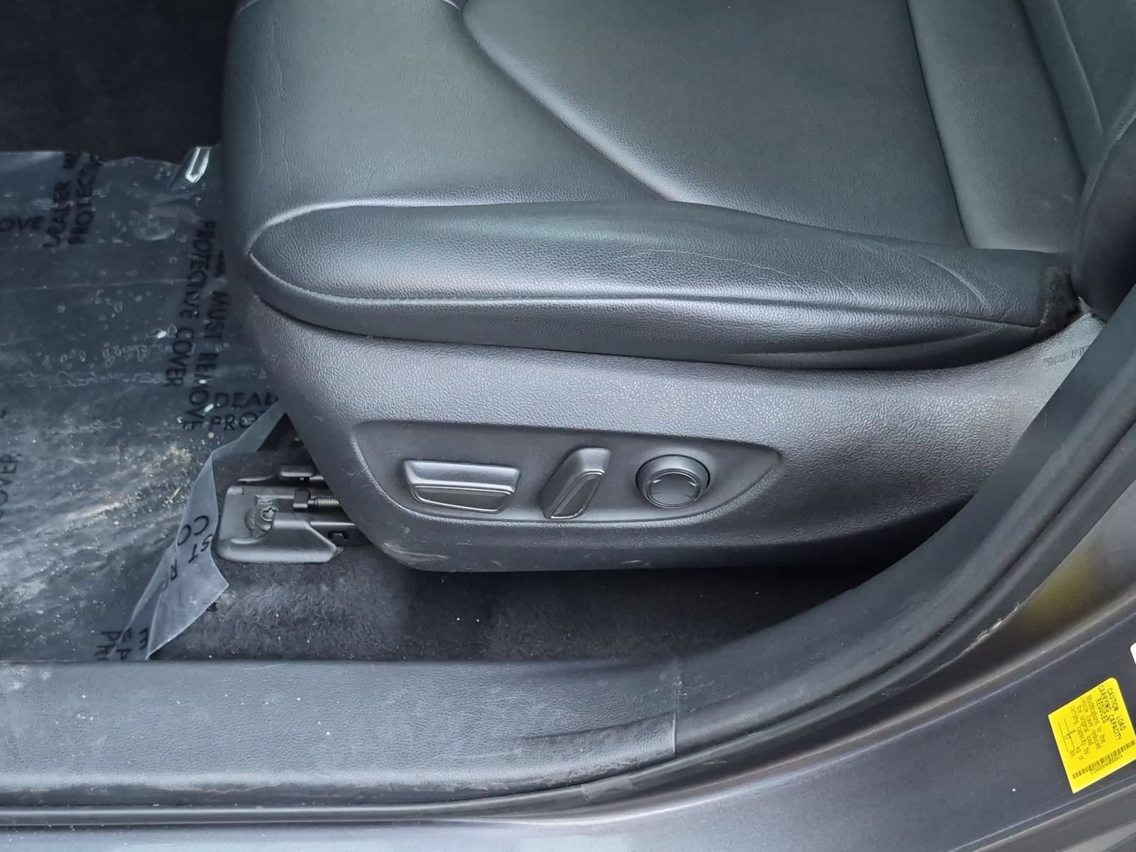 Used 2021 Toyota Highlander XLE FWD image 22