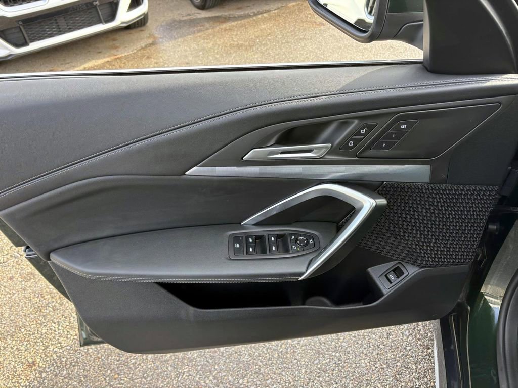 Used 2025 BMW X1 xDrive28i image 11