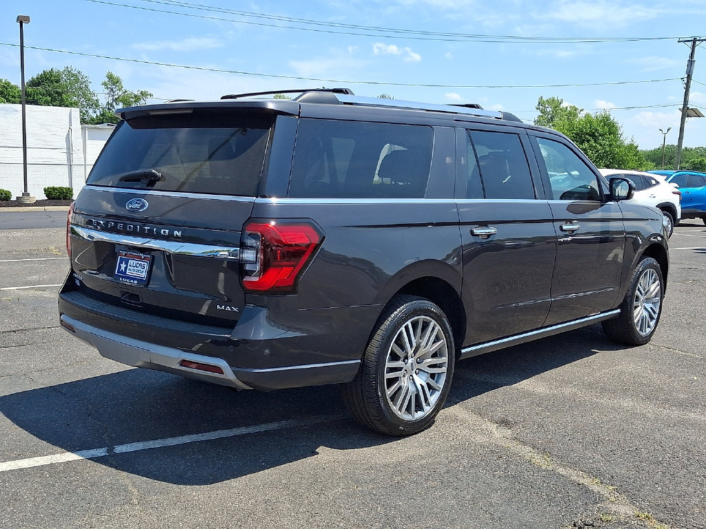 Used 2024 Ford Expedition Max Limited AWD/4WD image 12