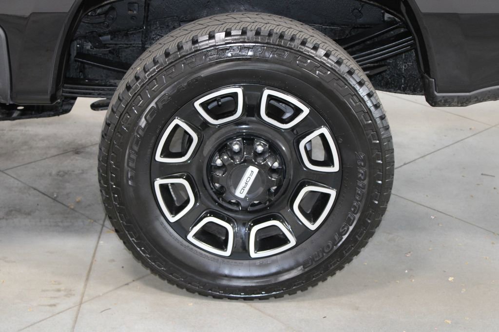 Certified 2025 Ford F350 Platinum image 21