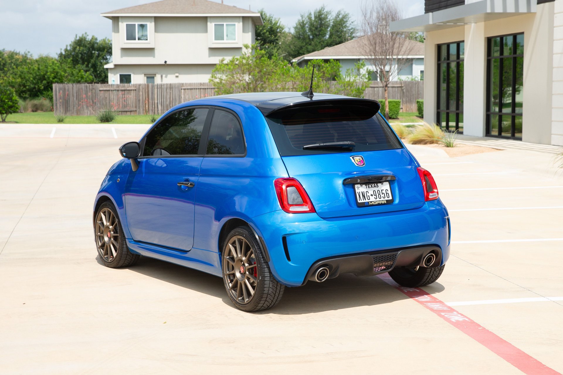 Used 2018 FIAT 500 Abarth FWD image 9