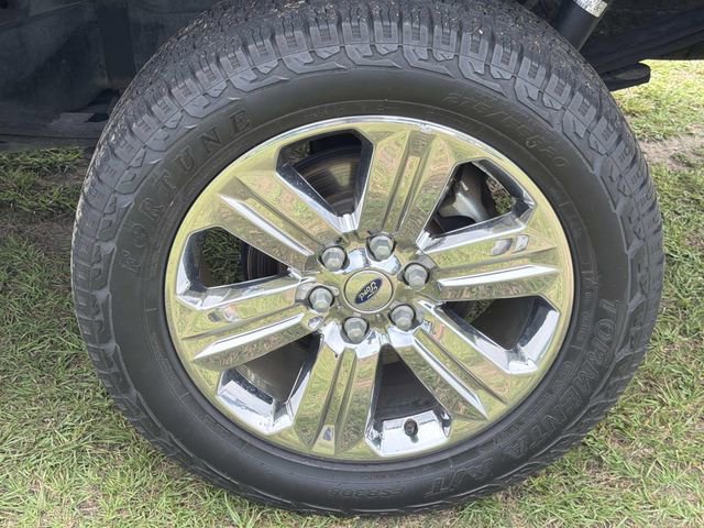 Used 2019 Ford F150 XLT w/ Equipment Group 302A Luxury AWD/4WD image 16