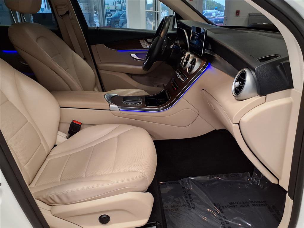 Used 2022 Mercedes-Benz GLC 300 4MATIC image 10