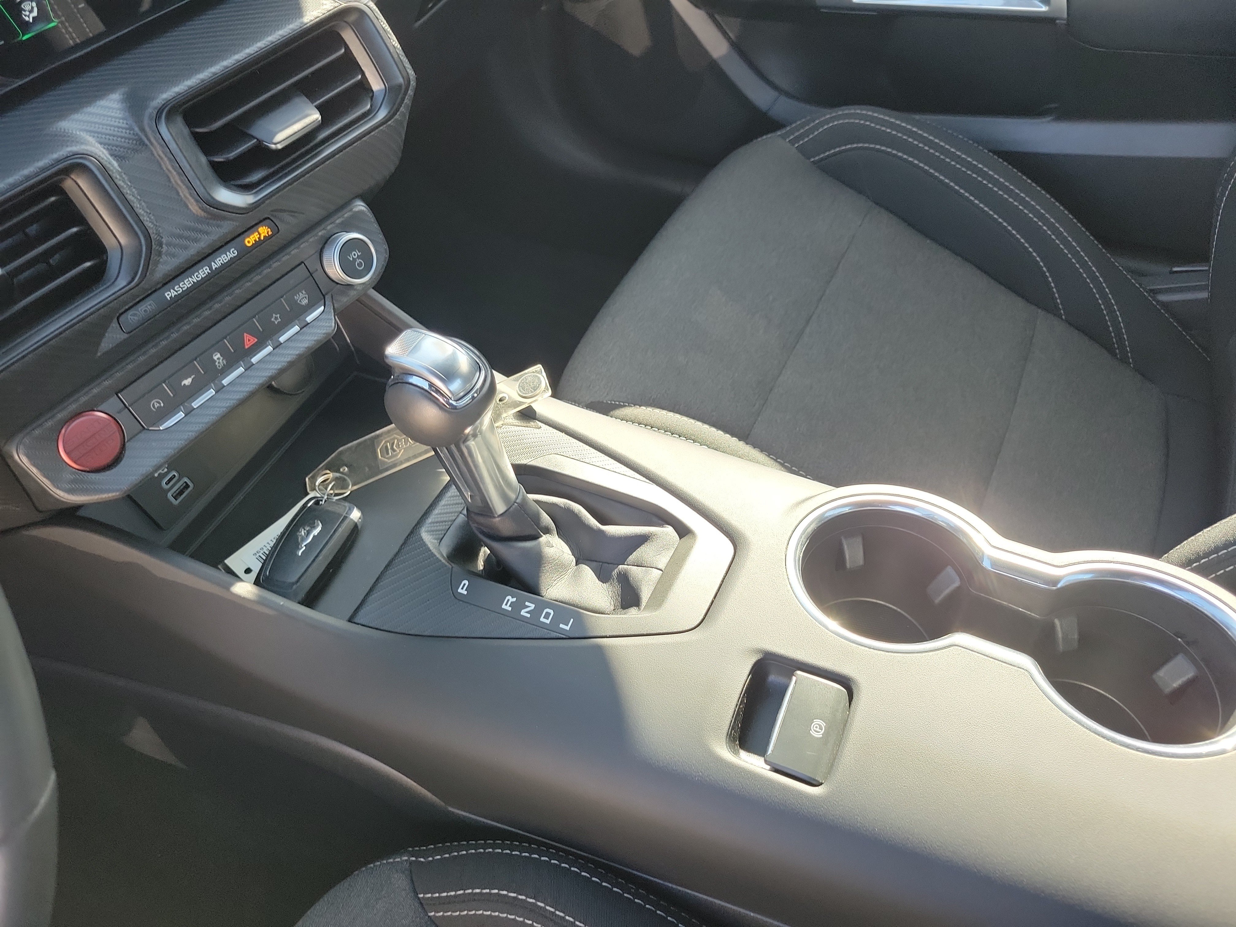 Used 2025 Ford Mustang Coupe RWD image 8