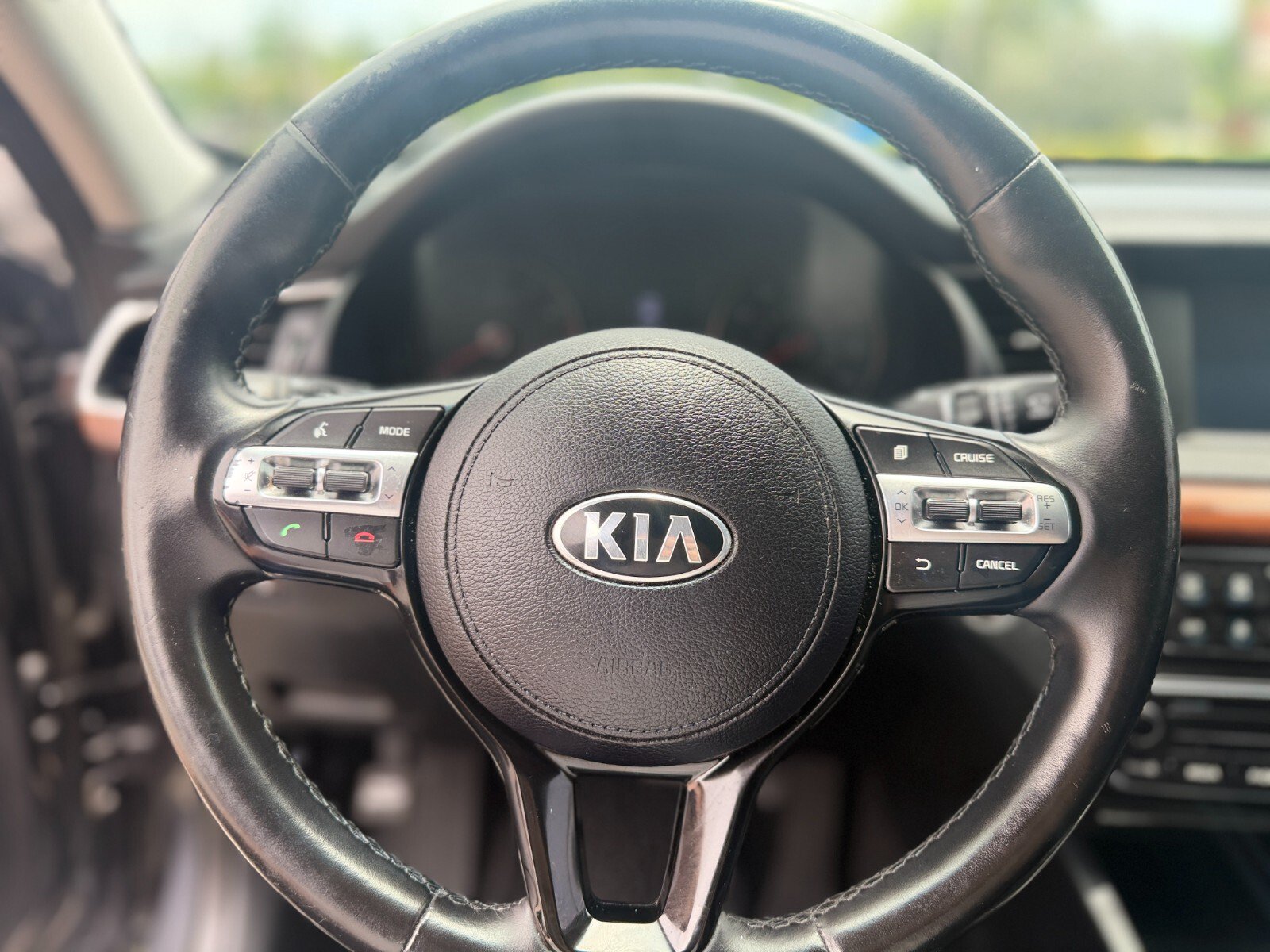 Used 2018 Kia Cadenza Premium FWD image 17