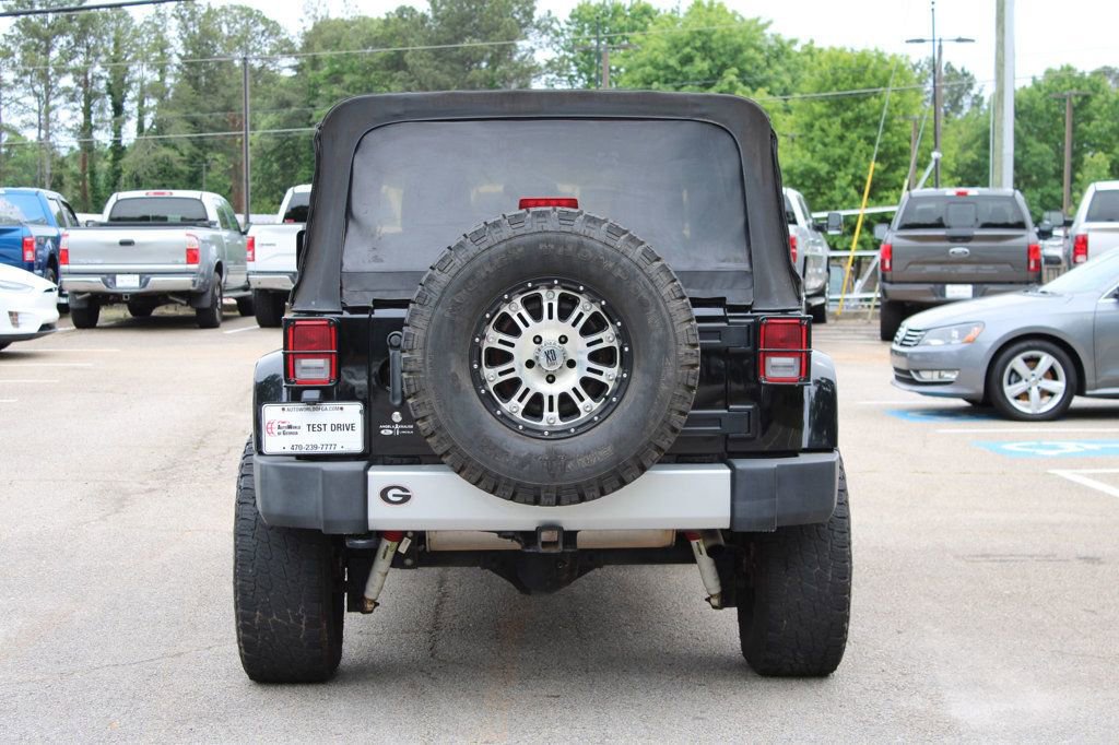 Used 2012 Jeep Wrangler Unlimited Sahara w/ Connectivity Group AWD/4WD image 7