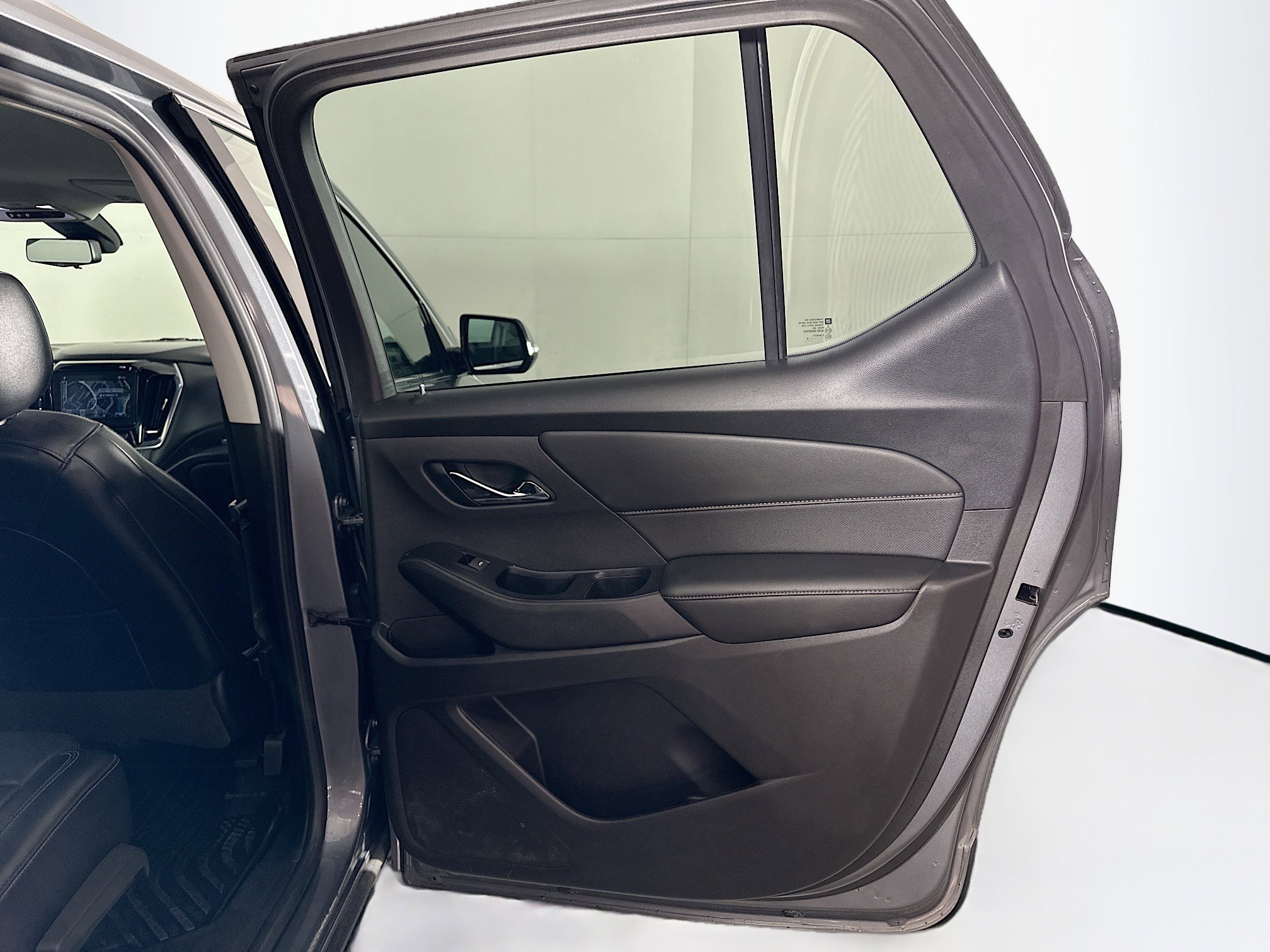 Used 2018 Chevrolet Traverse Premier image 33