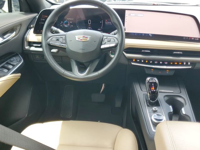 Used 2024 Cadillac XT4 Luxury FWD image 15