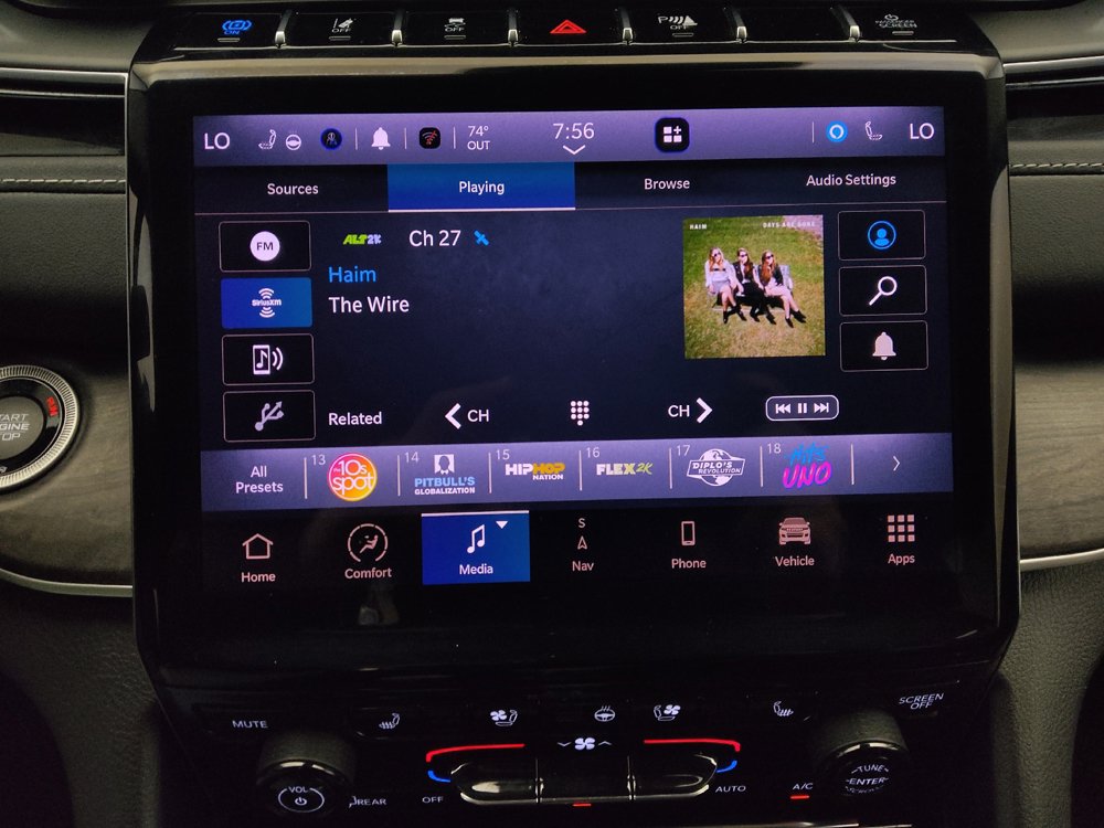 Used 2023 Jeep Grand Cherokee 4WD 4xe w/ Luxury Tech Group II image 25