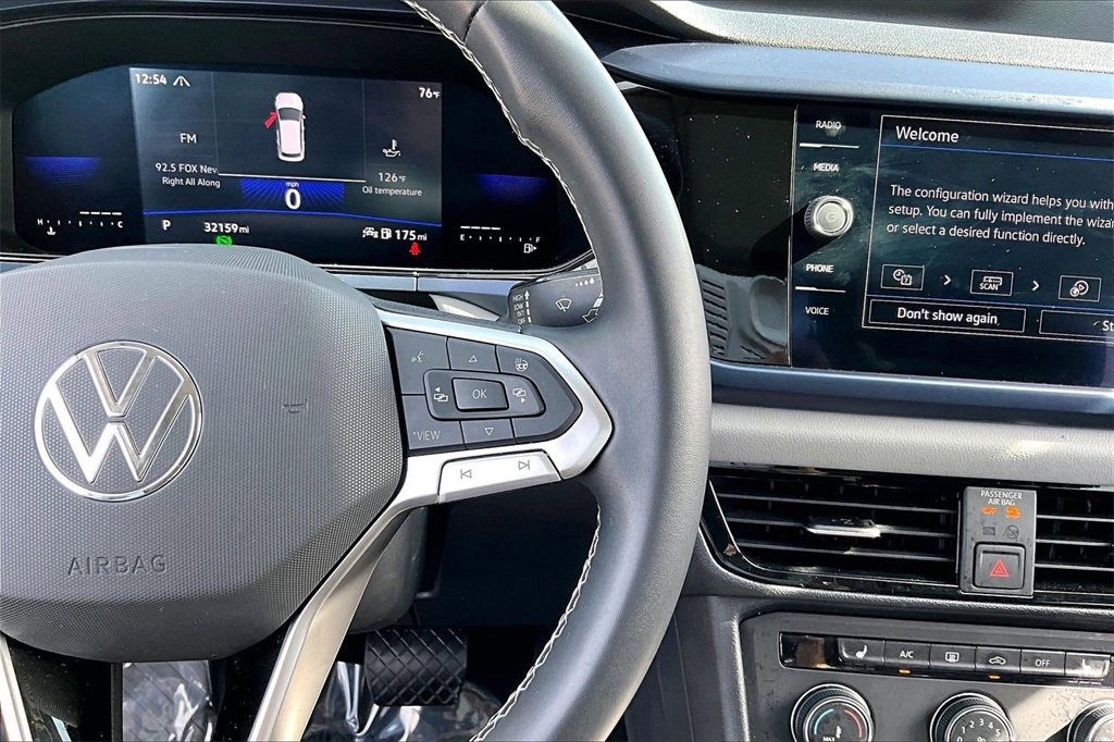 Certified 2022 Volkswagen Taos SE w/ Panoramic Sunroof Package image 25