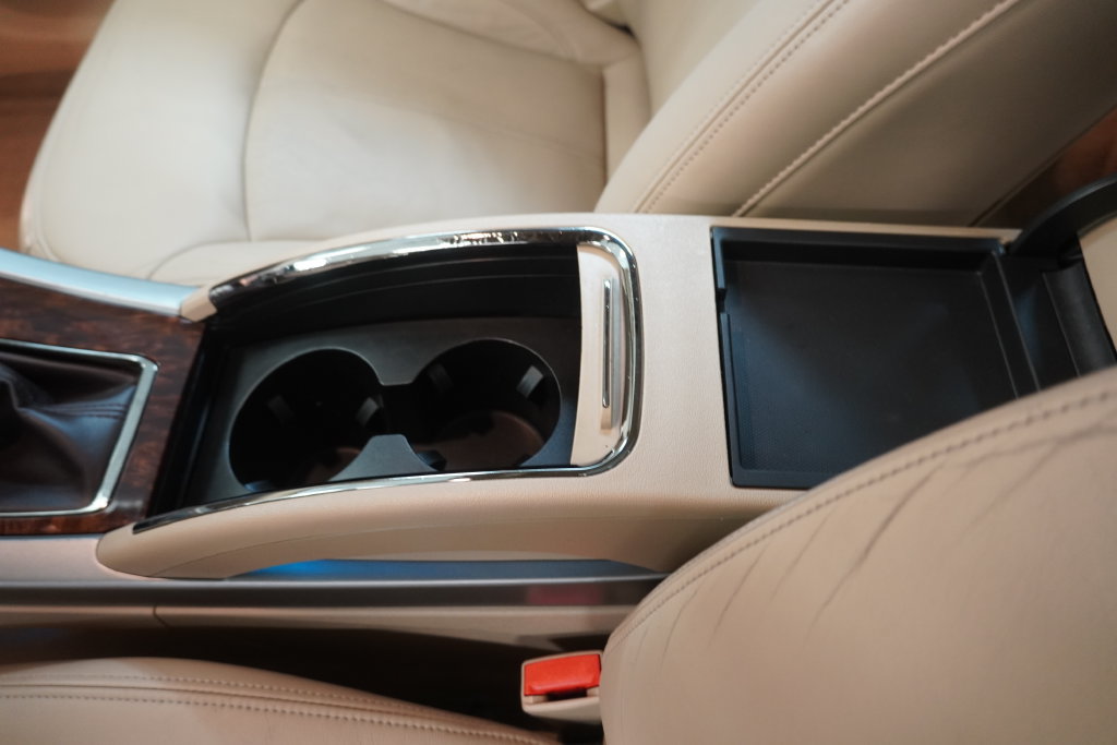 Used 2010 Buick LaCrosse CXS FWD image 25