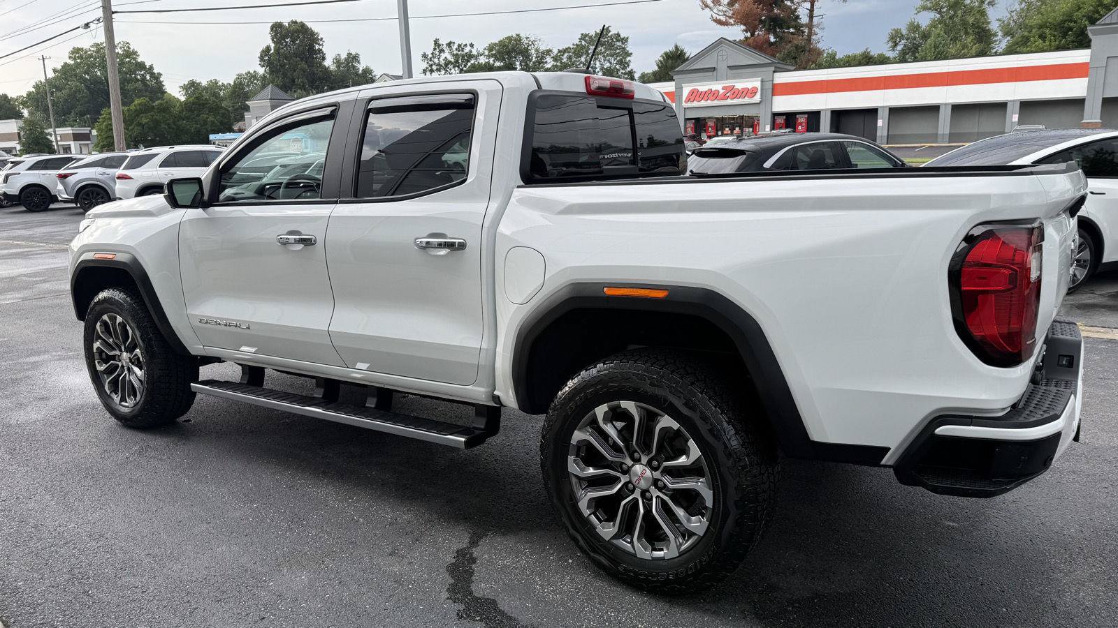 Used 2023 GMC Canyon Denali AWD/4WD image 5