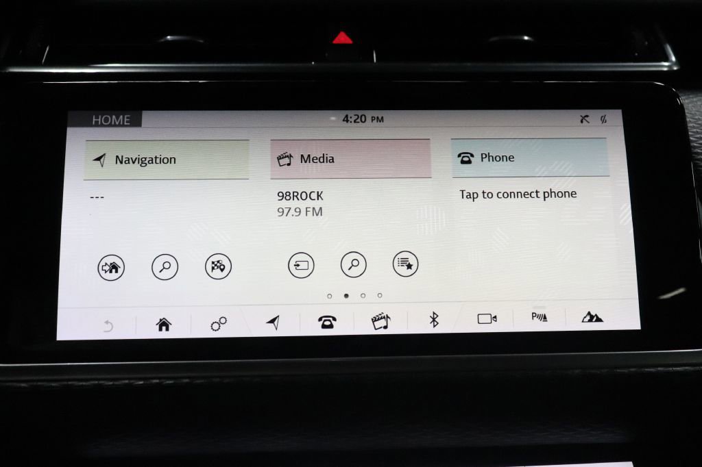 Used 2018 Land Rover Range Rover Velar S image 12