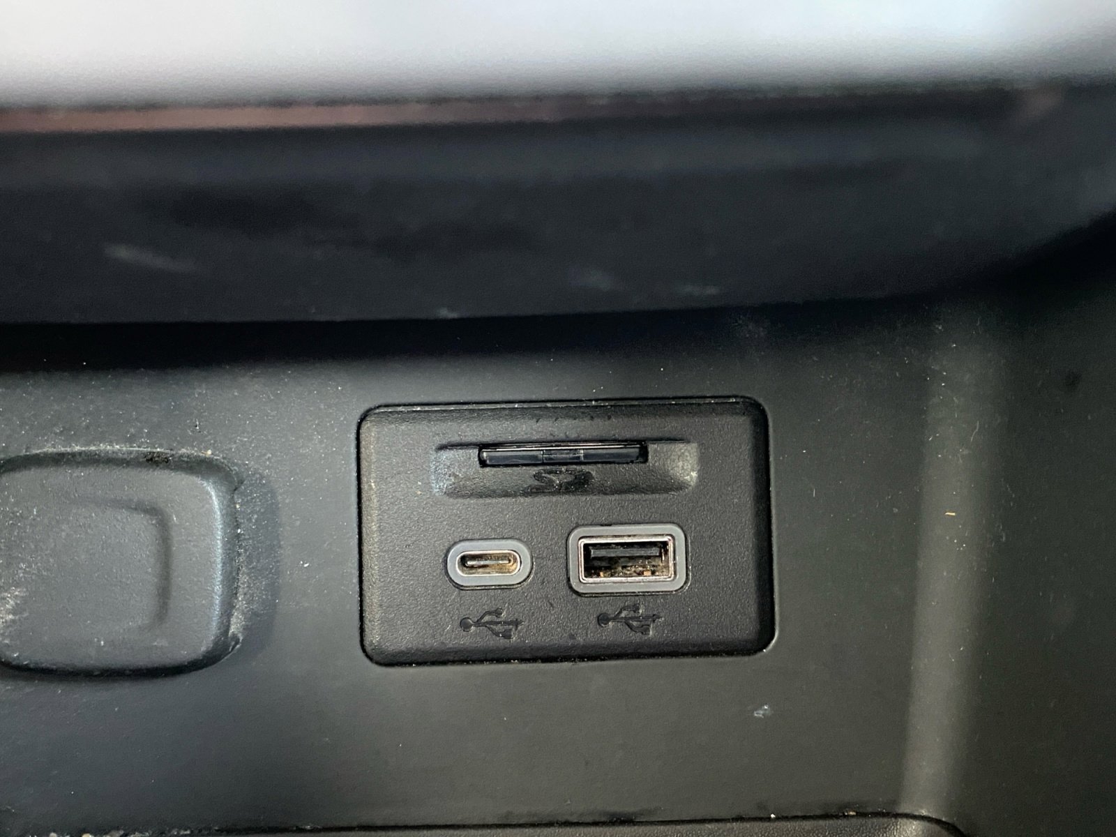 Used 2021 GMC Acadia SLE w/ Driver Convenience Package image 21