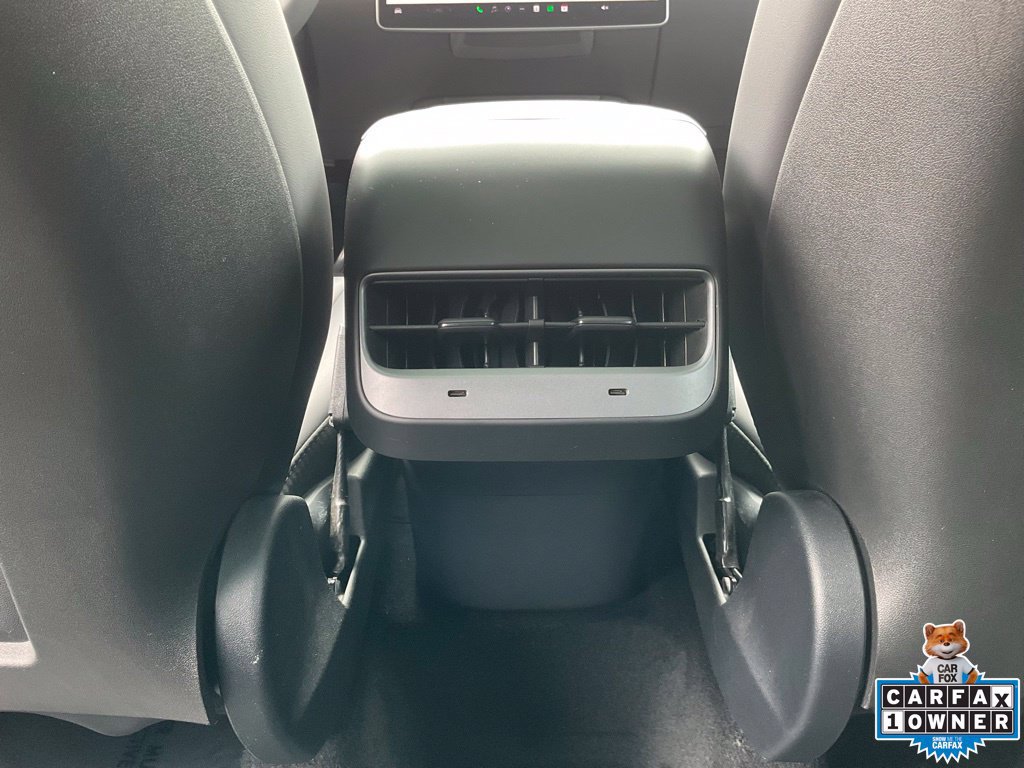 Used 2024 Tesla Model Y 2WD image 30