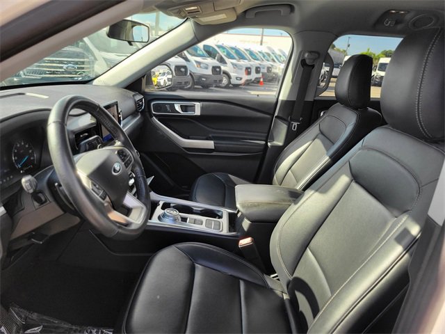 Certified 2020 Ford Explorer XLT w/ Equipment Group 202A image 17