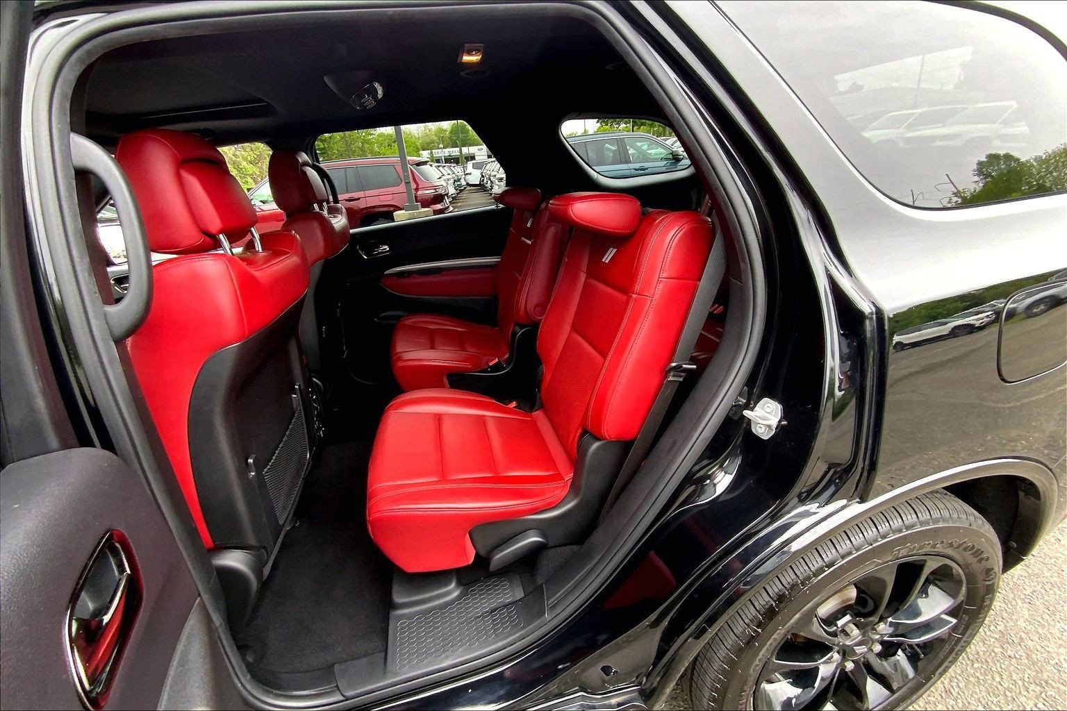 Used 2020 Dodge Durango R/T w/ Blacktop Package AWD/4WD image 17
