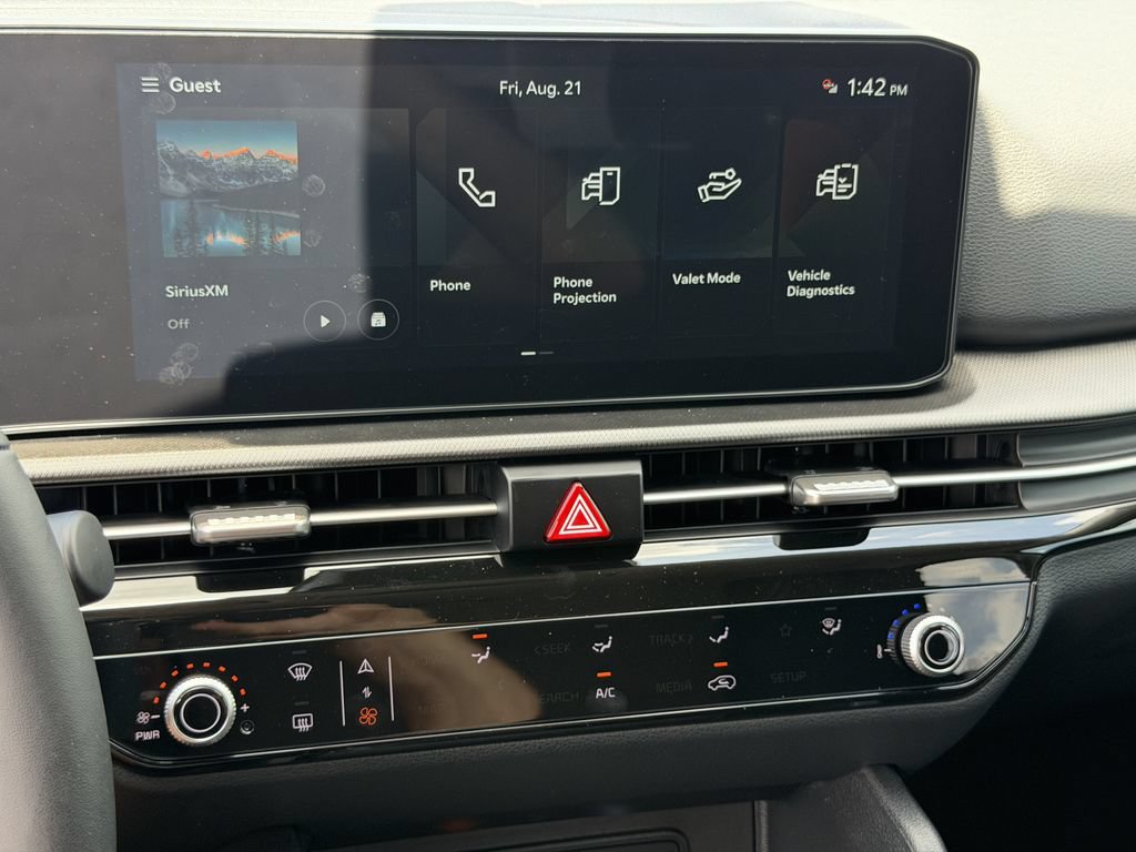 New 2026 Kia Sportage LX FWD image 24