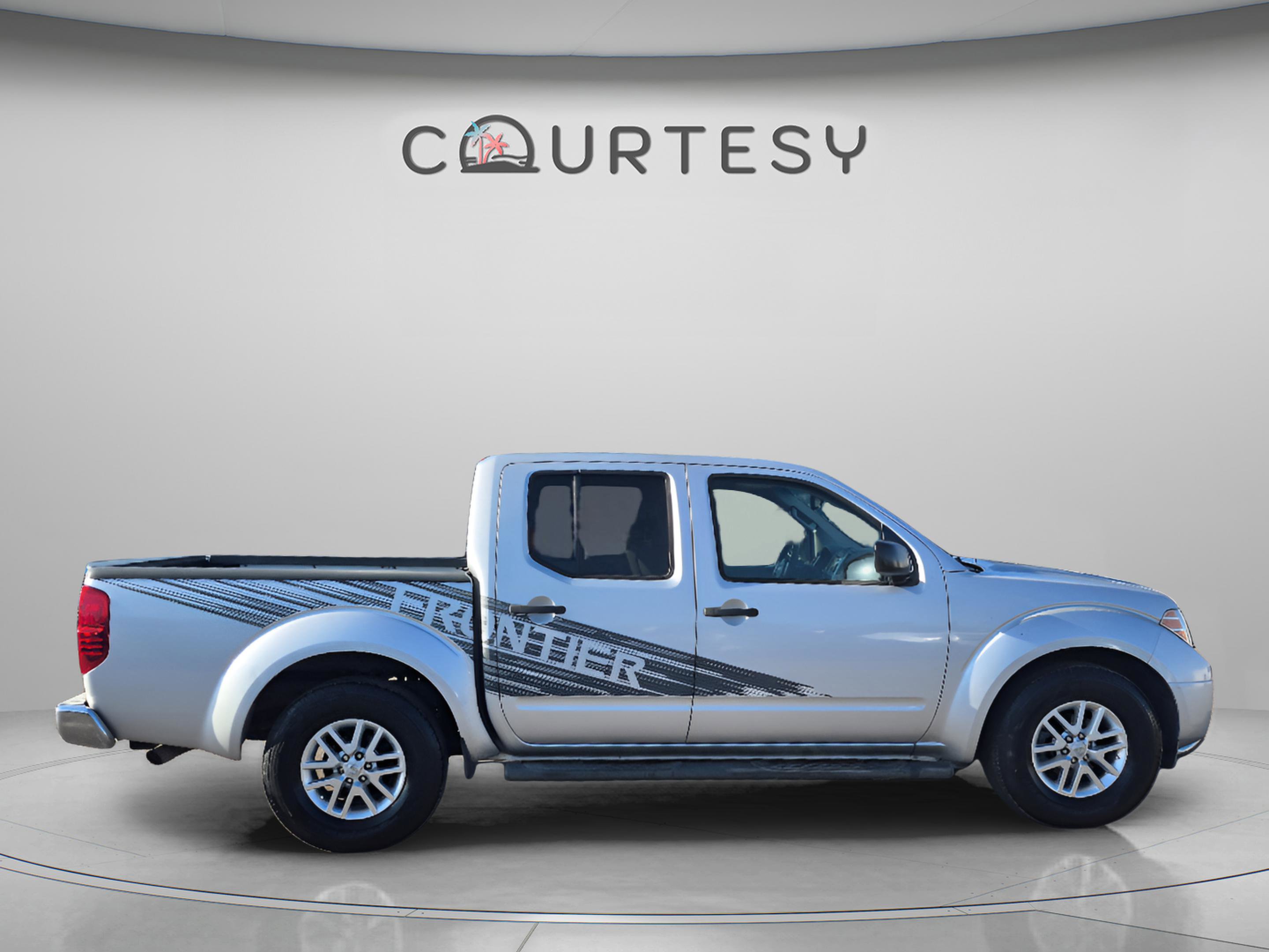 Used 2014 Nissan Frontier SV w/ SV Value Truck Package RWD image 8