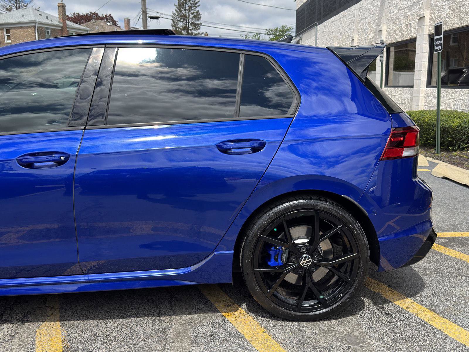 Used 2024 Volkswagen Golf R AWD/4WD image 8