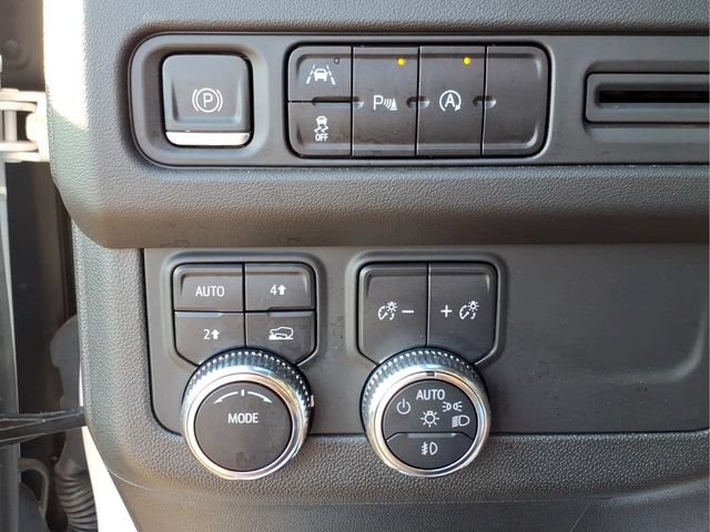 Used 2023 GMC Yukon SLT AWD/4WD image 18