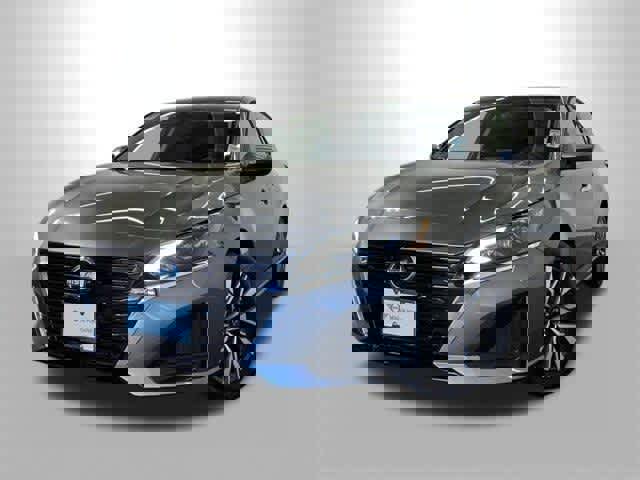 Used 2023 Nissan Altima 2.5 SV