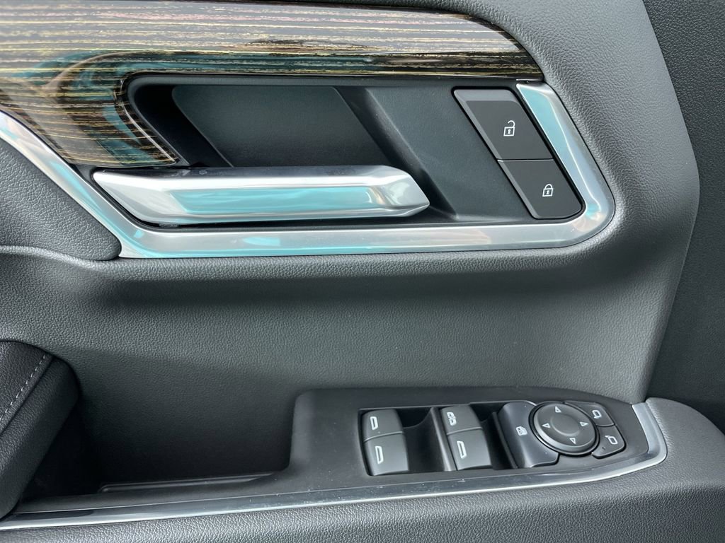 Used 2025 GMC Sierra 1500 Elevation image 23