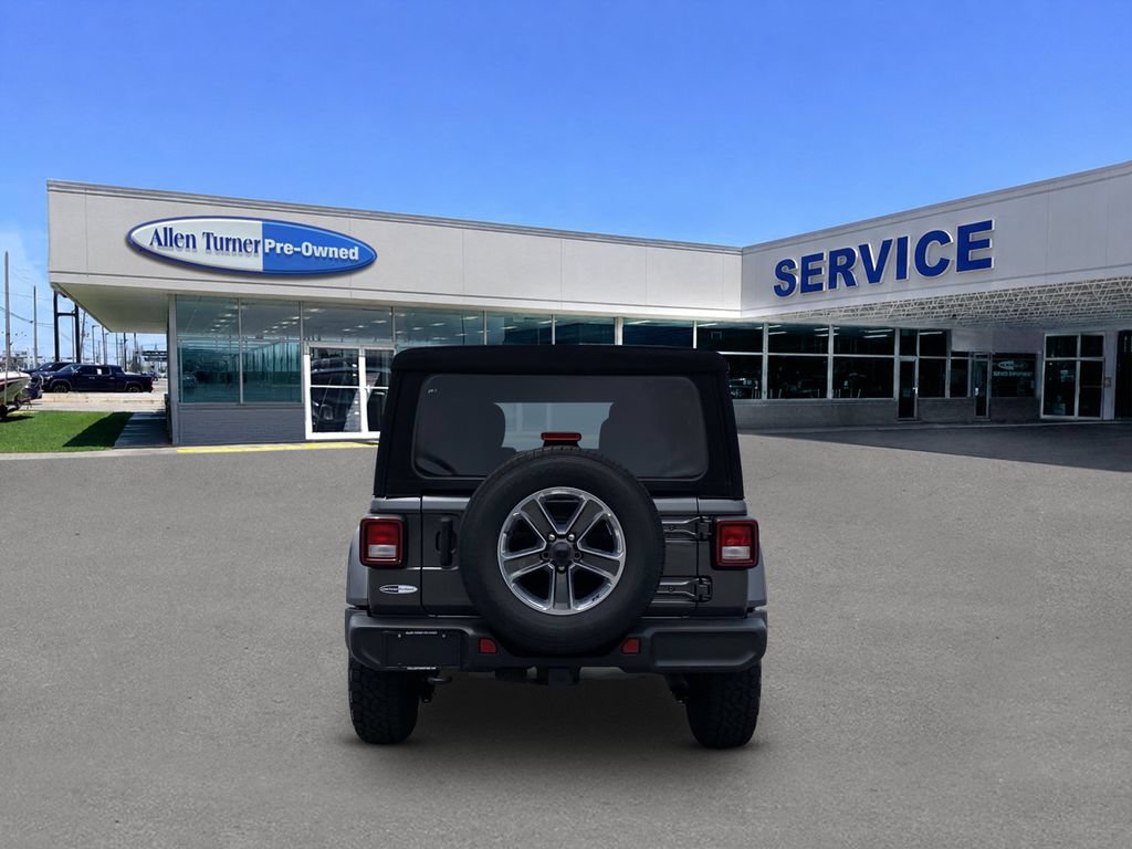 Used 2022 Jeep Wrangler Unlimited Sahara AWD/4WD image 7