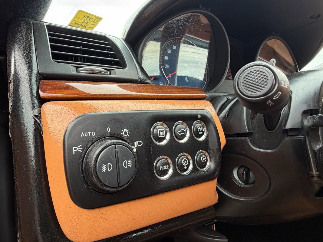 Used 2011 Maserati GranTurismo Coupe image 29