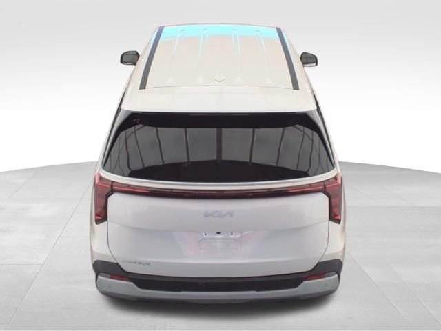 Used 2025 Kia Carnival FWD image 6
