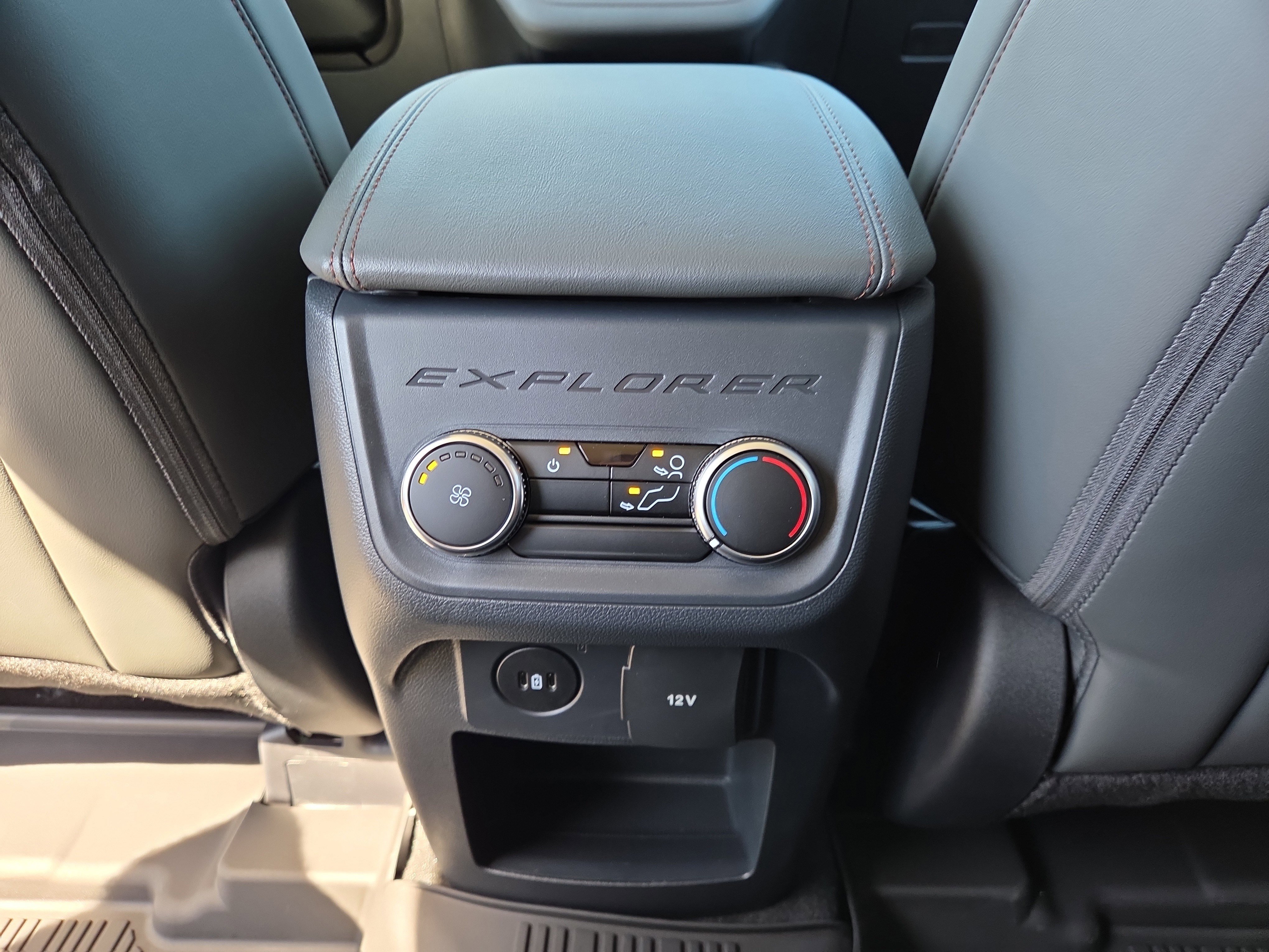 New 2026 Ford Explorer Active RWD image 9