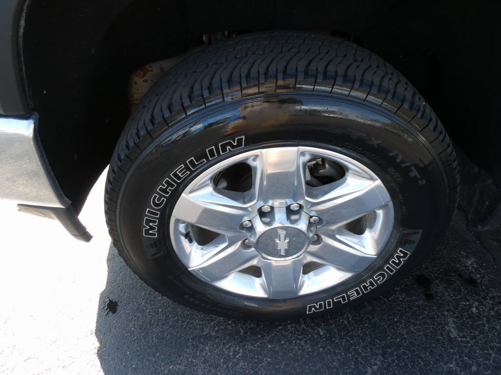 Used 2020 Chevrolet Silverado 2500 LTZ w/ LTZ Plus Package image 12