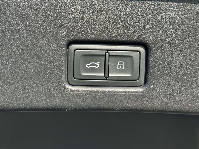 Used 2022 Audi Q4 e-tron Premium Plus image 13