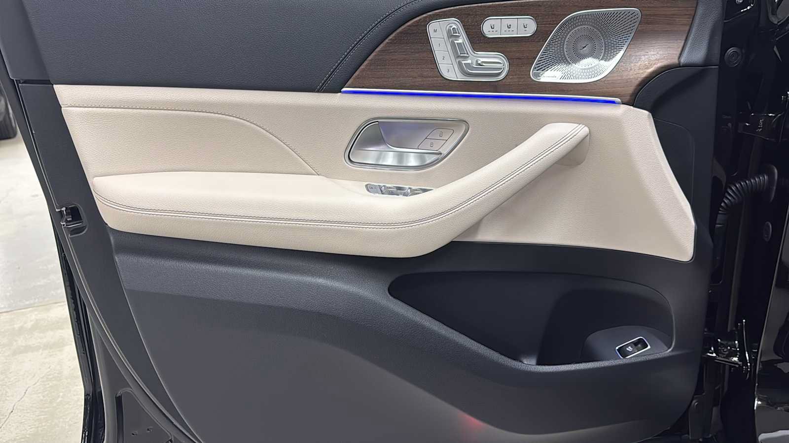 New 2026 Mercedes-Benz GLE 450 4MATIC image 14