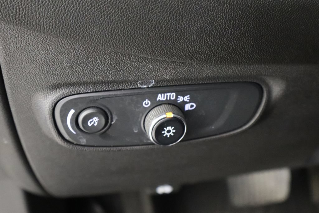 Used 2022 Chevrolet Equinox LT FWD image 22