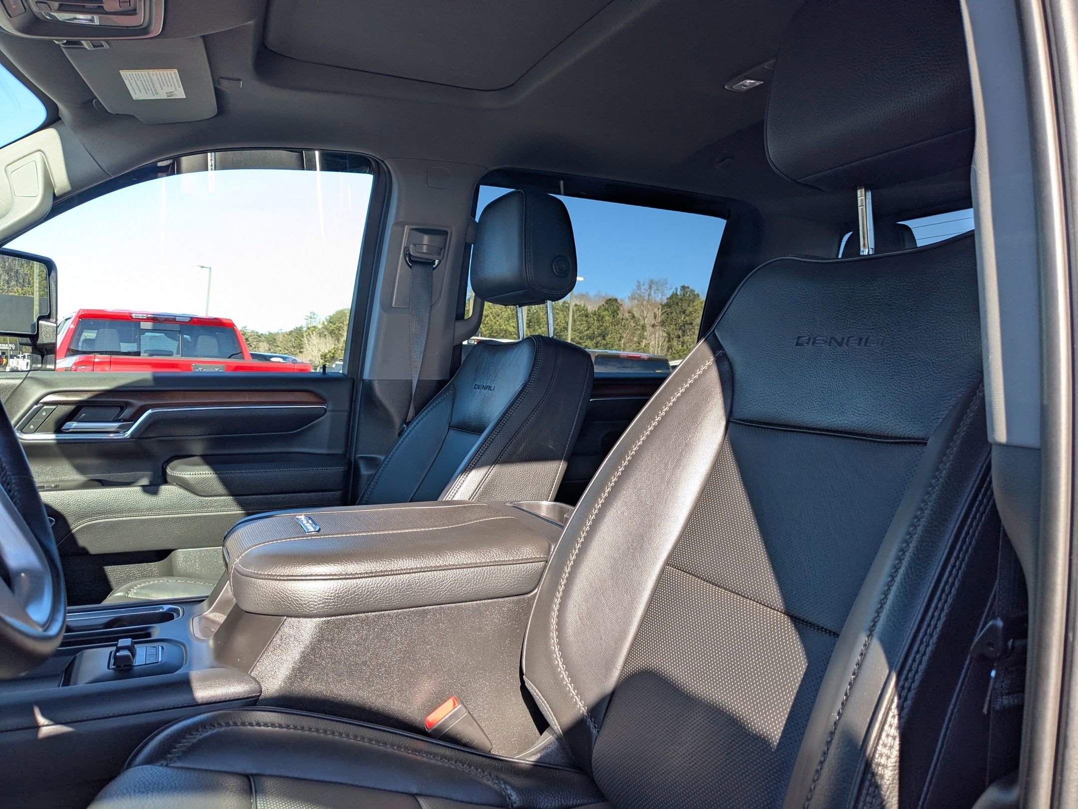 Used 2024 GMC Sierra 2500 Denali w/ Denali Reserve Package image 14