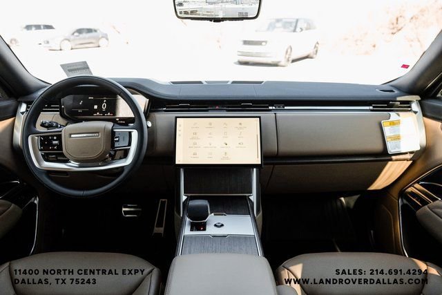 New 2026 Land Rover Range Rover Long Wheelbase SE image 13