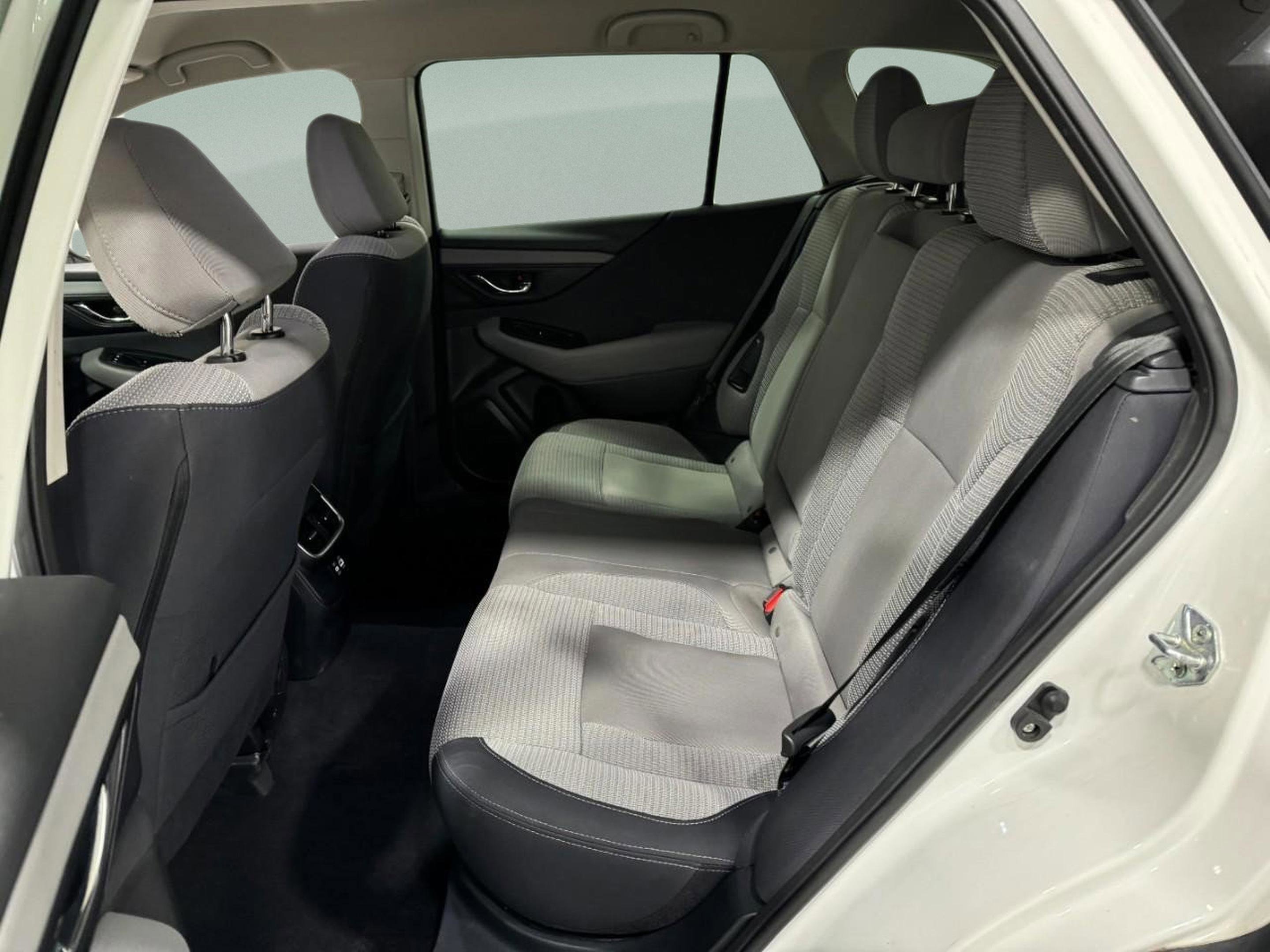 Used 2024 Subaru Outback Premium image 10