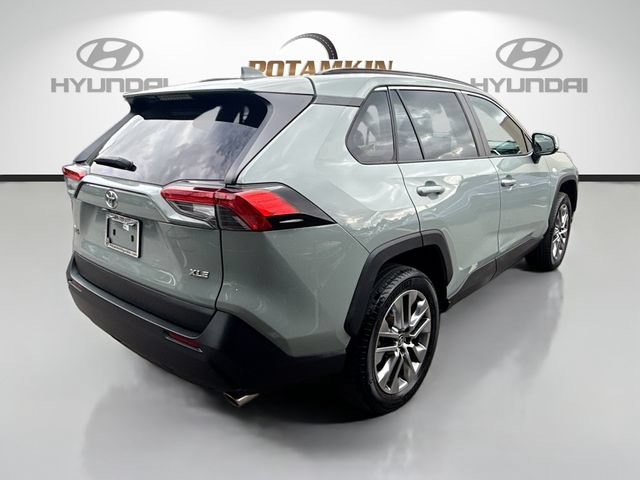 Used 2023 Toyota RAV4 XLE Premium FWD image 5