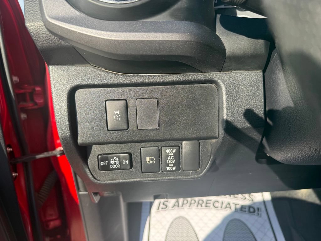 Used 2020 Toyota Tacoma TRD Off-Road w/ TRD Premium Off Road Package AWD/4WD image 31